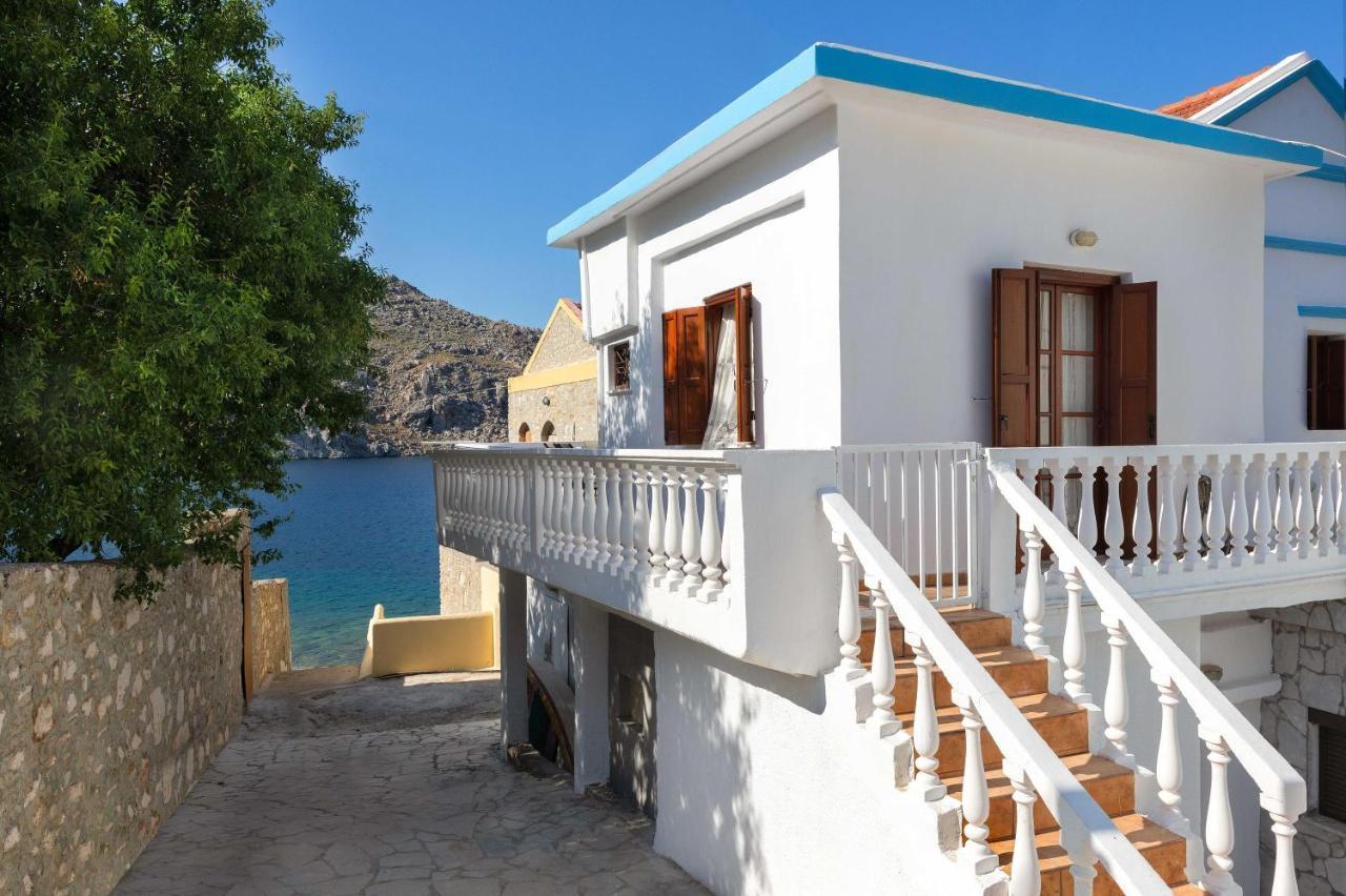Maravelia Mare Pensionat Symi Exteriör bild