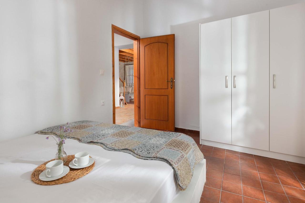 Maravelia Mare Pensionat Symi Exteriör bild